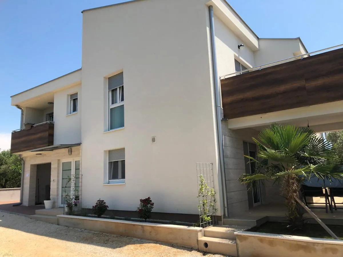 Apartmani Gavran Sukošan